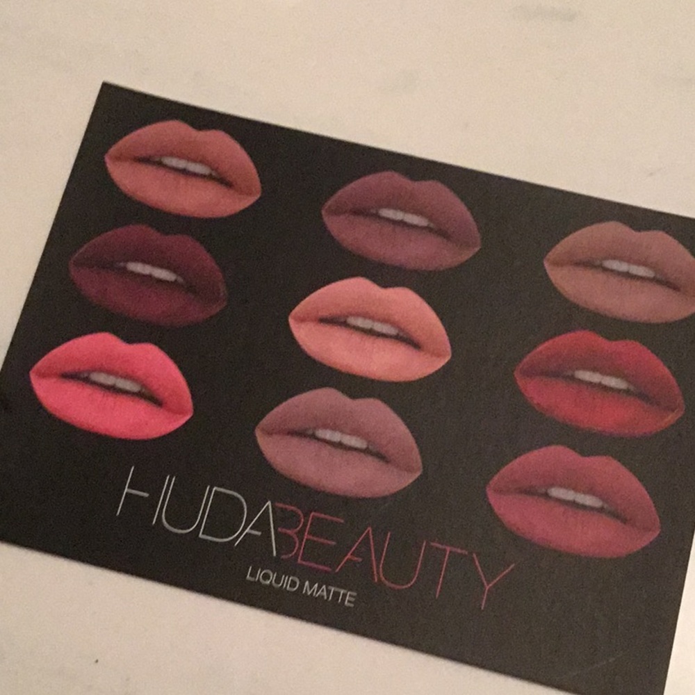 Huda beauty lip card